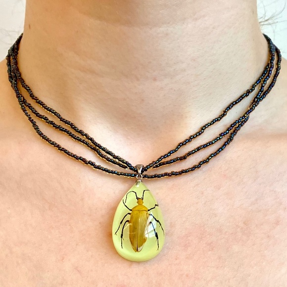 Real Beetle Necklace - vintage - glow in the dark. - Picture 2 of 4